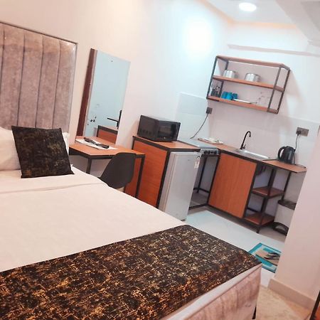 Sandalwood Suites Nakuru - Studios & One Bedroom Suites Экстерьер фото